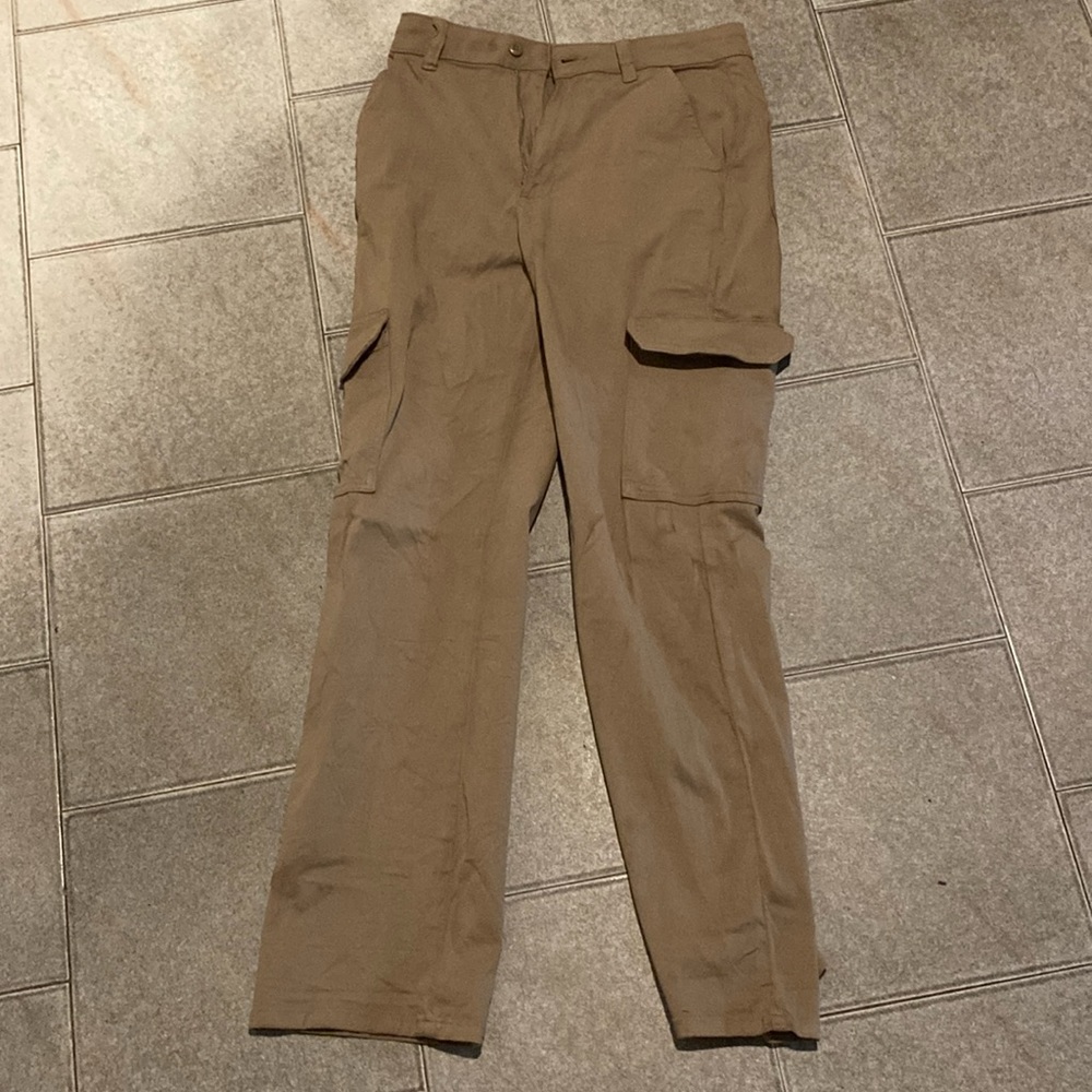 ASOS khaki cargo pants. Size EU 38. Great condition.
